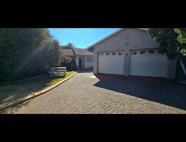 3 BEDROOM HOUSE FOR SALE IN FREEWAY PARK